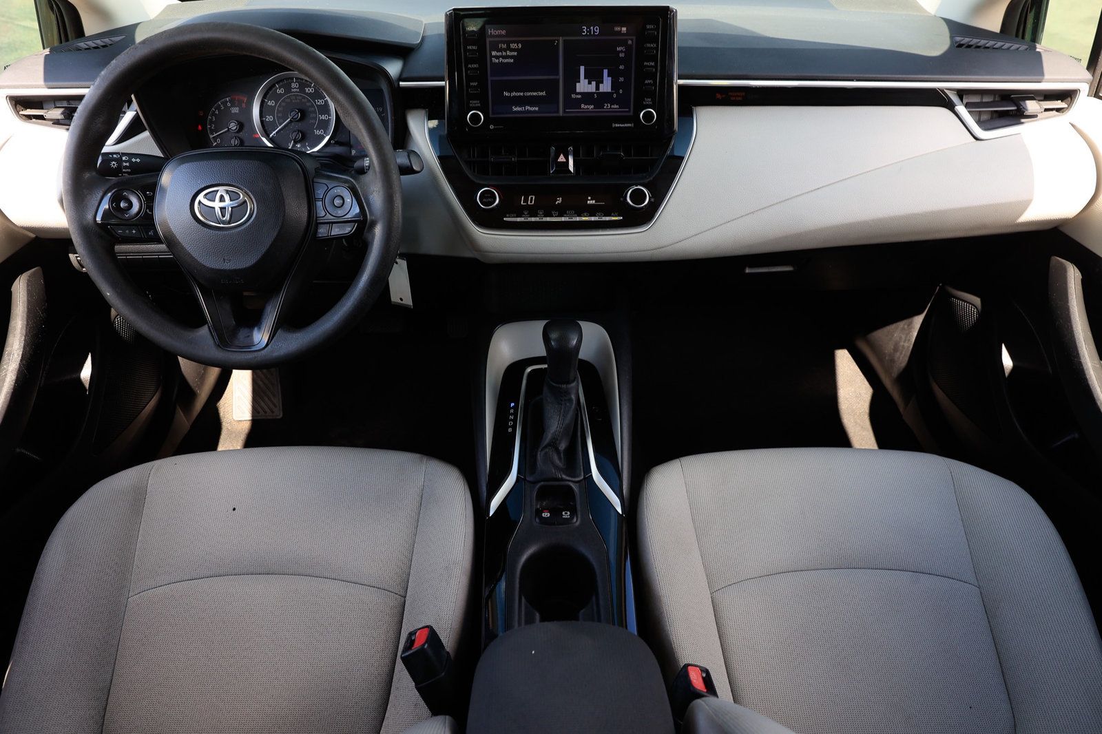 2022 Toyota Corolla LE photo 23