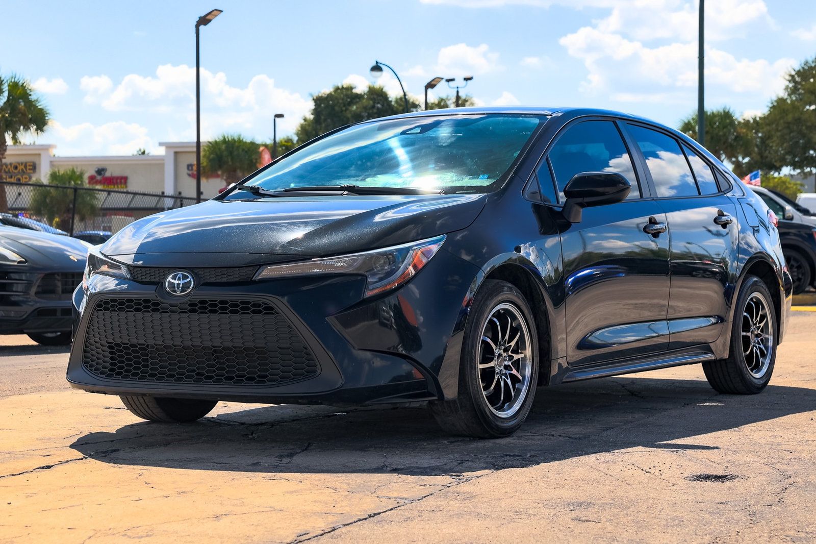 2022 Toyota Corolla LE photo 3