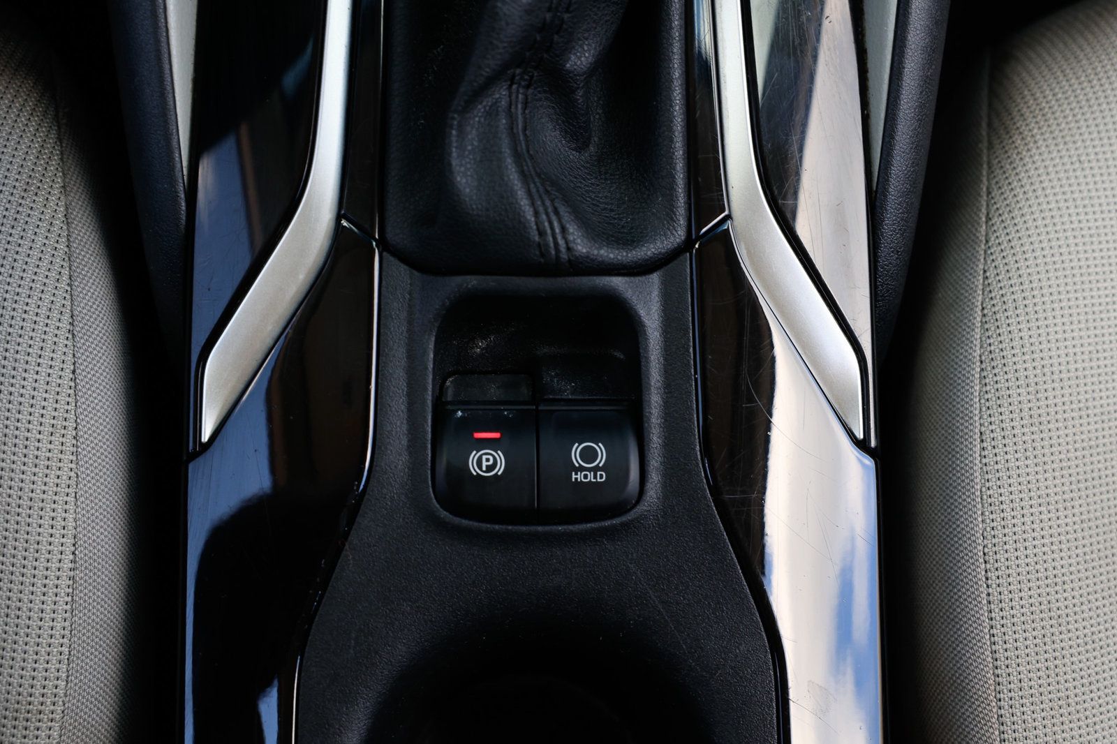 2022 Toyota Corolla LE photo 37
