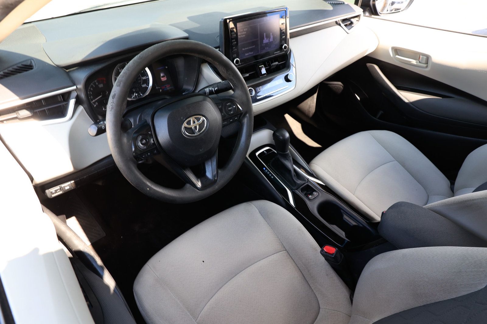 2022 Toyota Corolla LE photo 4