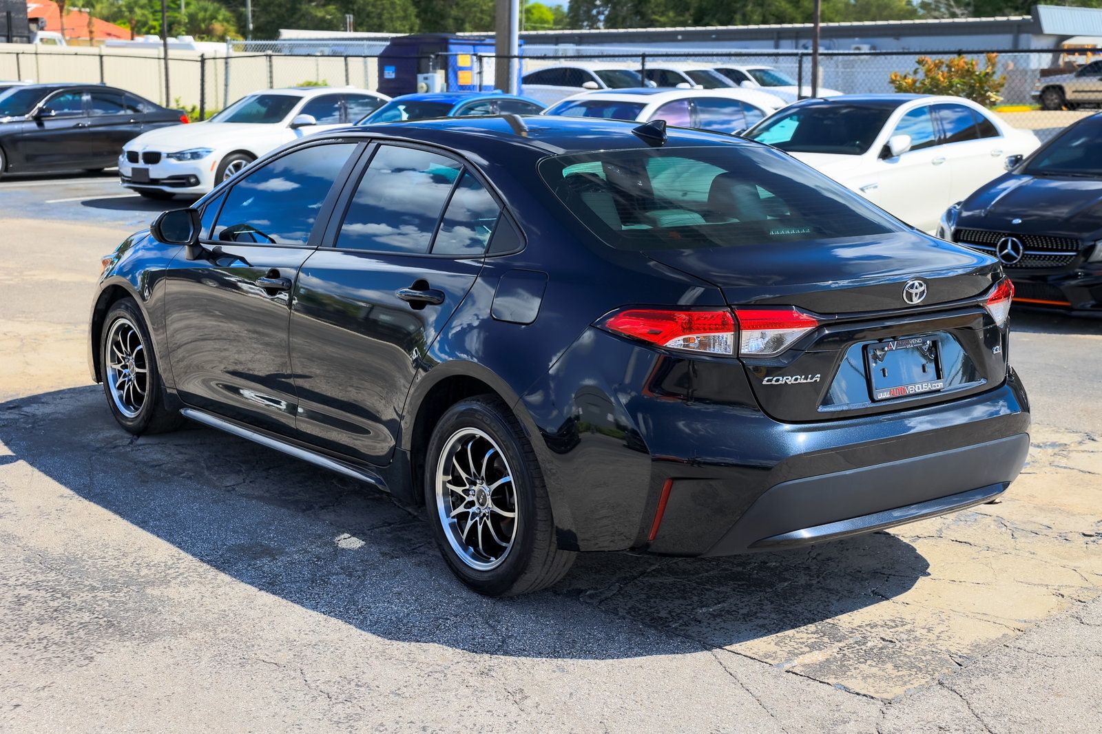2022 Toyota Corolla LE photo 7