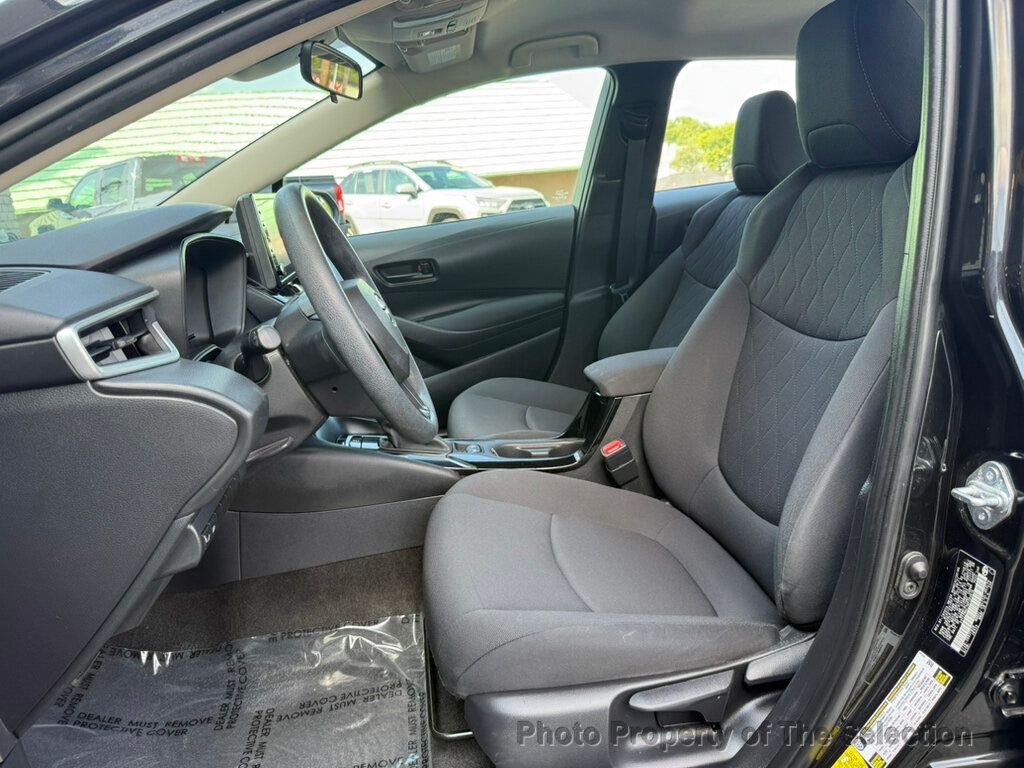 2022 Toyota Corolla LE photo 29