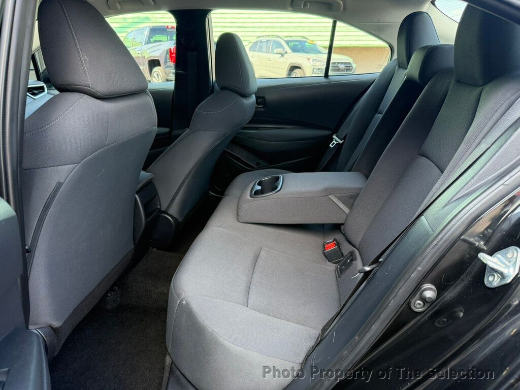 2022 Toyota Corolla LE photo 30