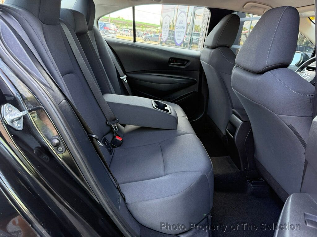 2022 Toyota Corolla LE photo 31