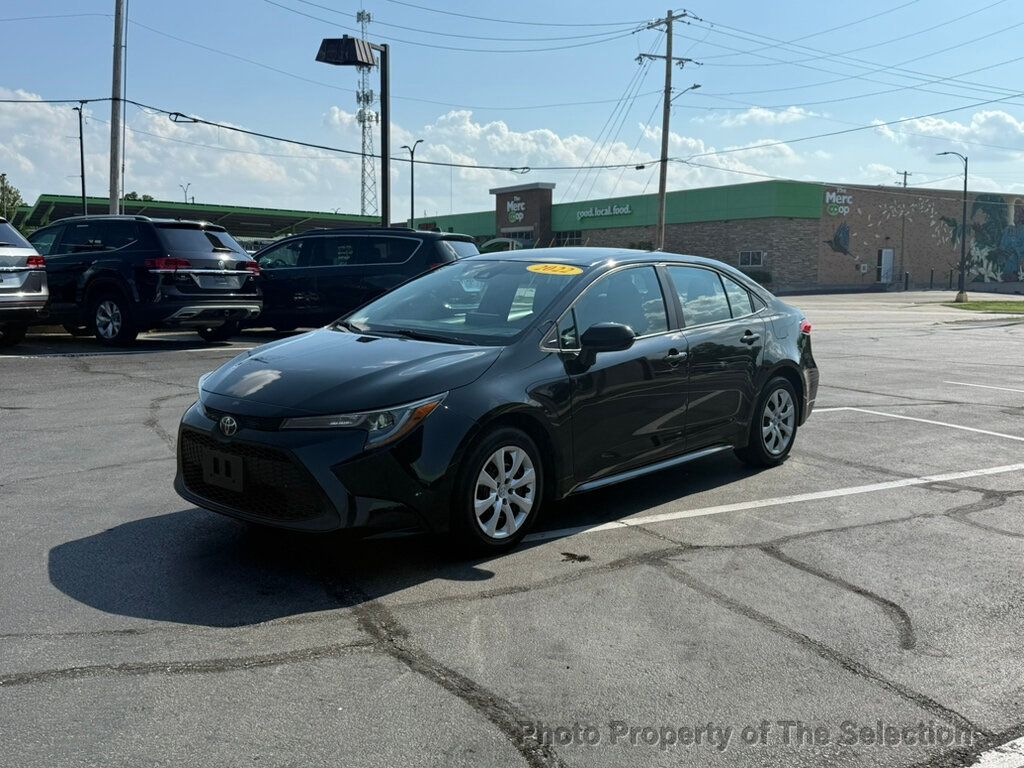 2022 Toyota Corolla LE photo 6