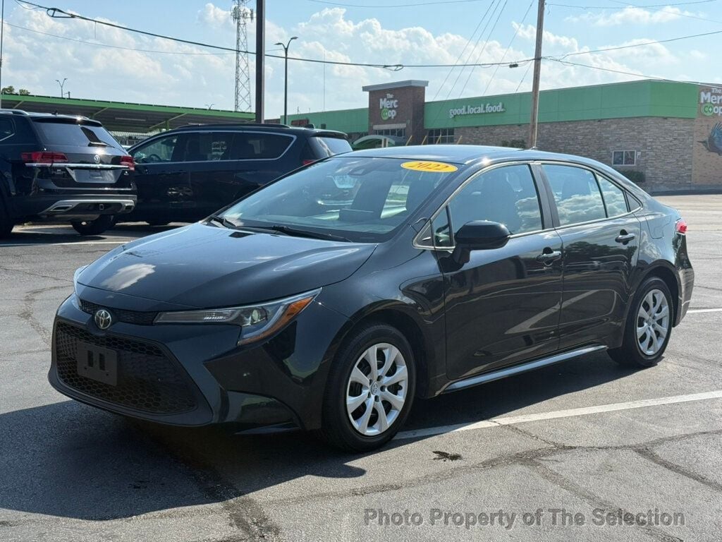 2022 Toyota Corolla LE photo 7