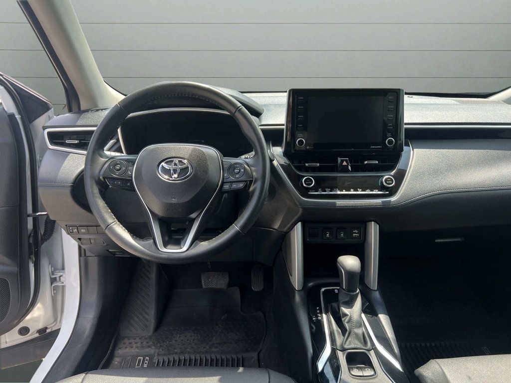 2022 Toyota Corolla Cross 2022 Toyota  Corolla Cross XLE 4WD - 22884522 - 10
