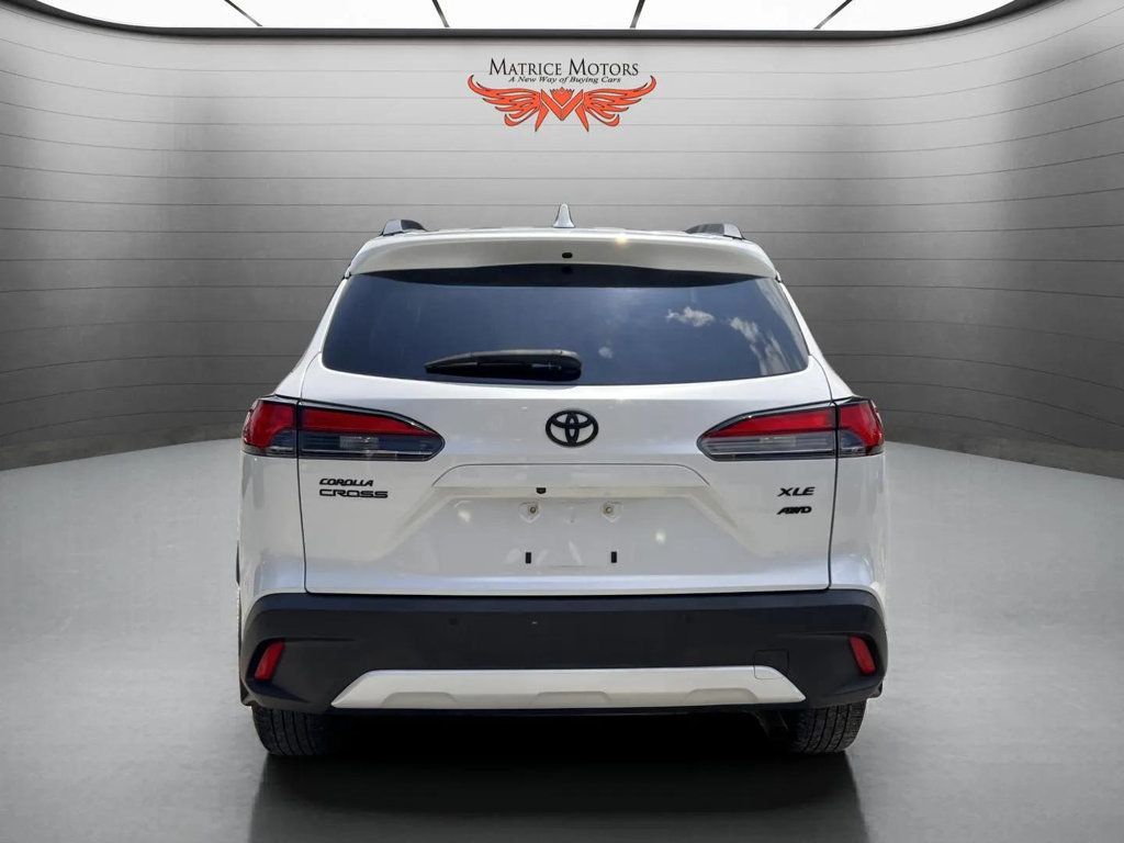 2022 Toyota Corolla Cross 2022 Toyota  Corolla Cross XLE 4WD - 22884522 - 4