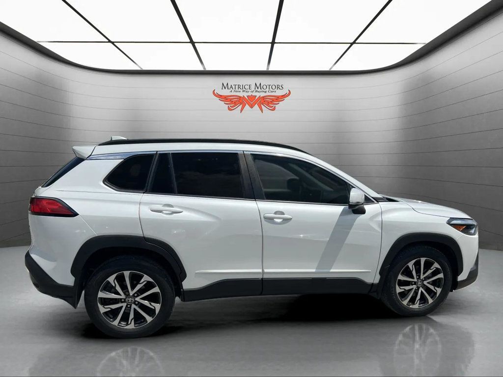 2022 Toyota Corolla Cross 2022 Toyota  Corolla Cross XLE 4WD - 22884522 - 6