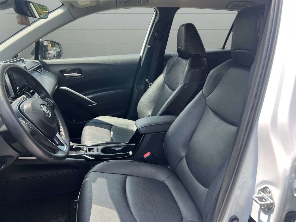 2022 Toyota Corolla Cross 2022 Toyota  Corolla Cross XLE 4WD - 22884522 - 8