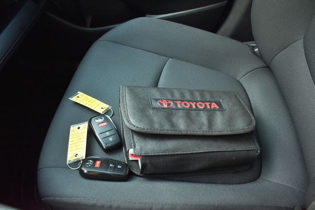 2022 Toyota Corolla Cross LE 2WD - 23073833 - 31