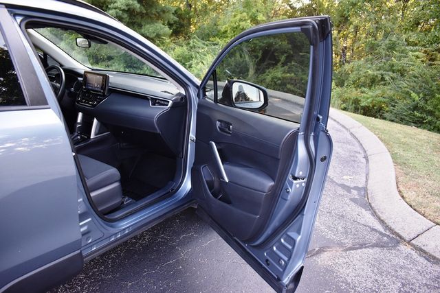 2022 Toyota Corolla Cross LE 2WD - 23073833 - 38