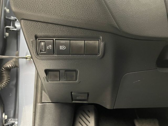 2022 Toyota Corolla Cross LE 4WD - 23009279 - 18