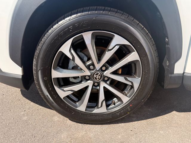 2022 Toyota Corolla Cross XLE 2WD - 23088576 - 22
