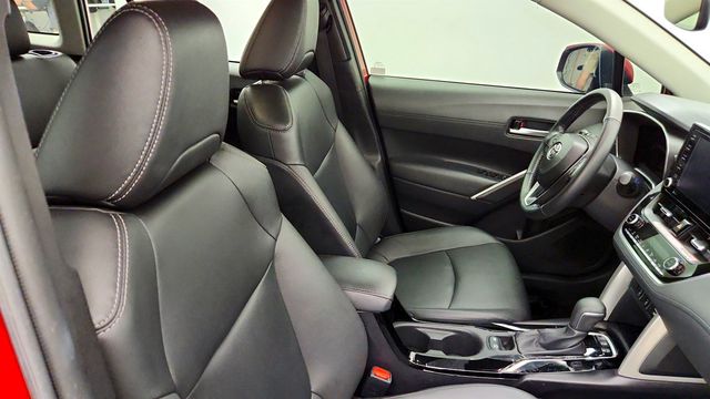 2022 Toyota Corolla Cross XLE 2WD - 23048481 - 22
