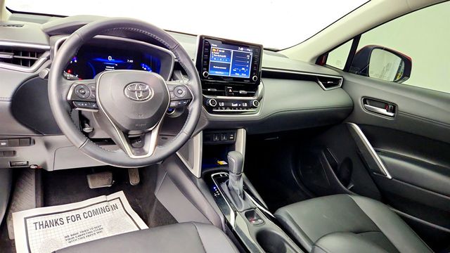 2022 Toyota Corolla Cross XLE 2WD w/ Moonroof & Power Back Door Pkg - 23048481 - 12