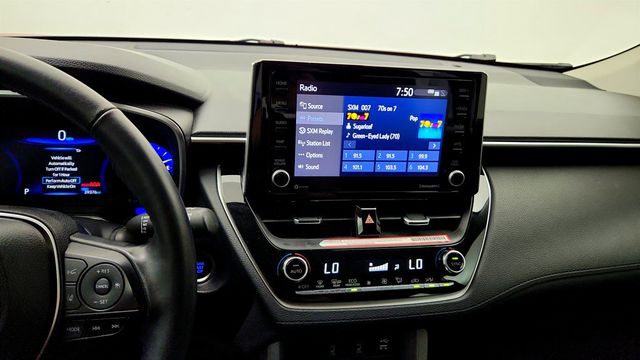 2022 Toyota Corolla Cross XLE 2WD w/ Moonroof & Power Back Door Pkg - 23048481 - 16
