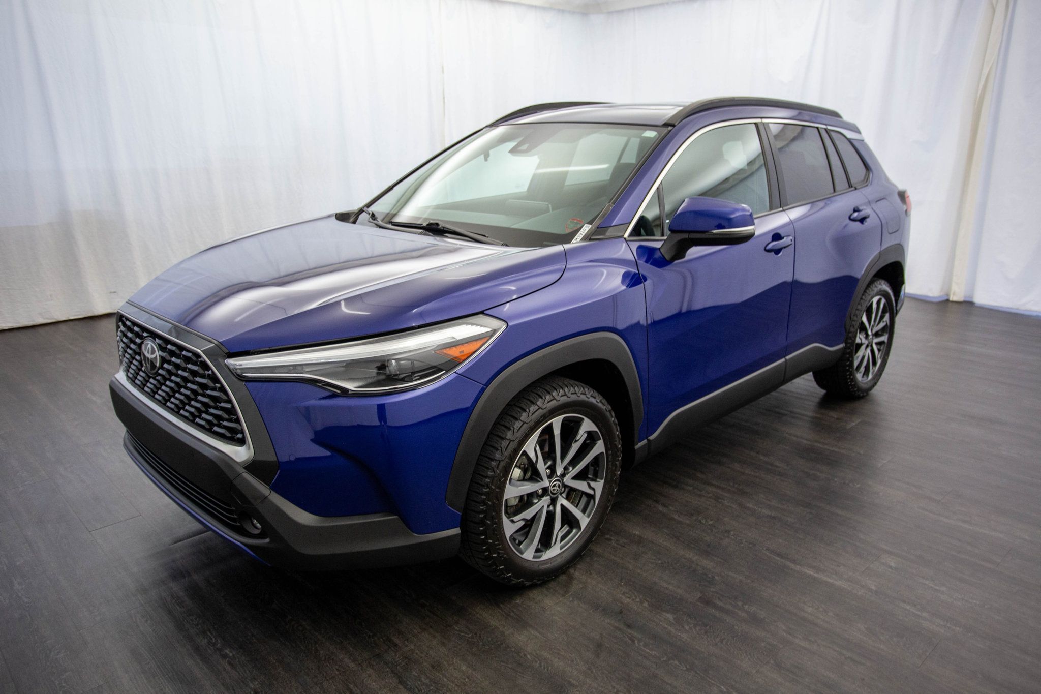 2022 Toyota Corolla Cross XLE photo 4