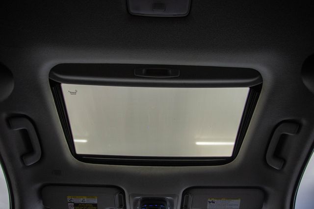 2022 Toyota Corolla Cross XLE 4WD - 22909726 - 52