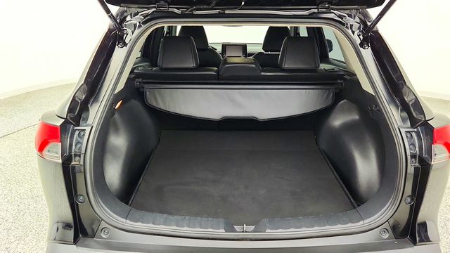 2022 Toyota Corolla Cross XLE 4WD - 23098947 - 19