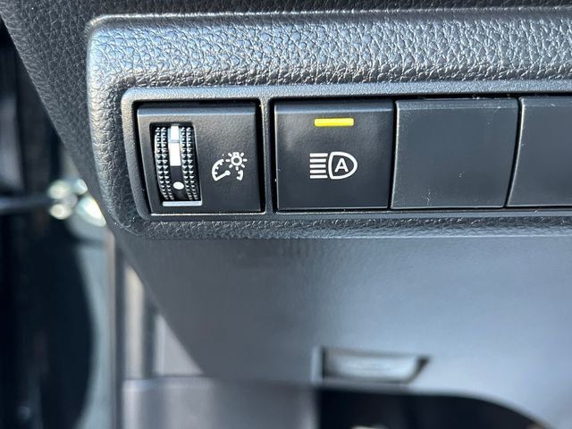 2022 Toyota Corolla Hatchback SE Manual - 23037714 - 17