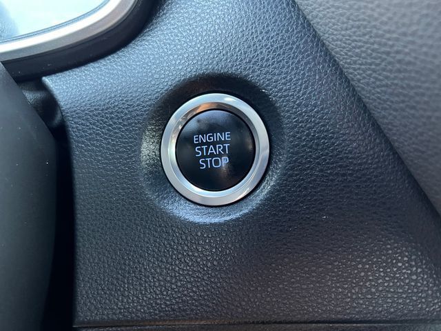 2022 Toyota Corolla Hatchback SE Manual - 23037714 - 24