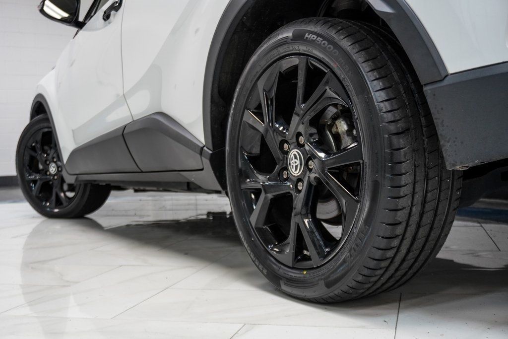 2022 Toyota C-HR Nightshade Edition photo 9