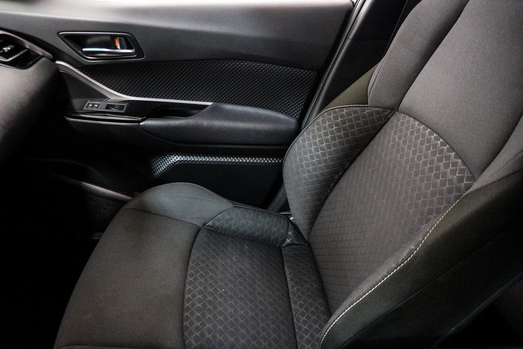 2022 Toyota C-HR Nightshade Edition photo 38