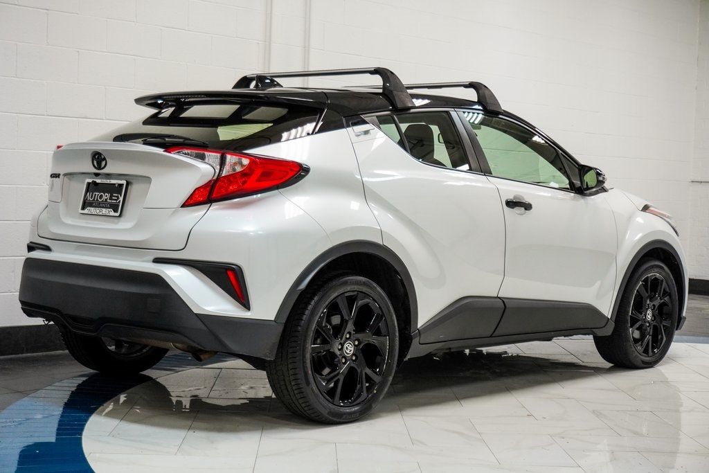2022 Toyota C-HR Nightshade Edition photo 5