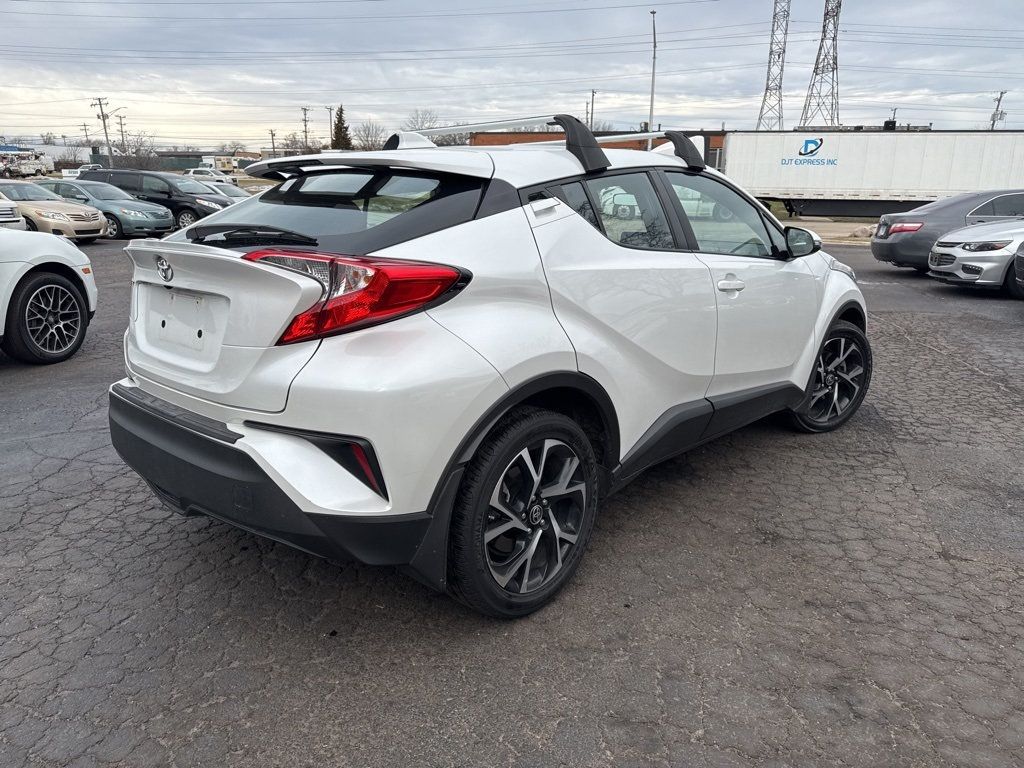 2022 Toyota C-HR XLE FWD - 22962781 - 5