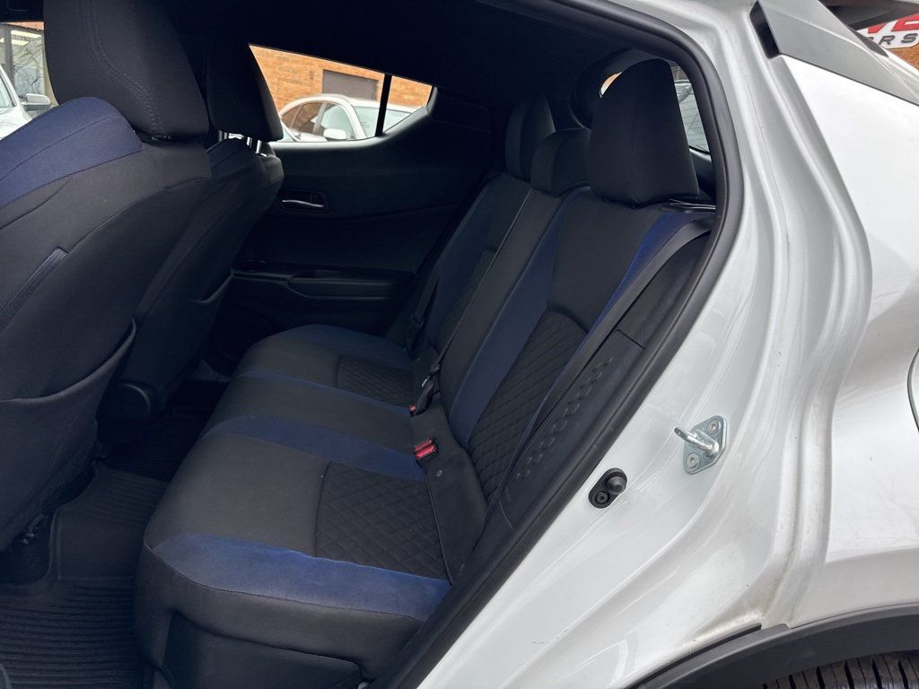 2022 Toyota C-HR XLE FWD - 22962781 - 7
