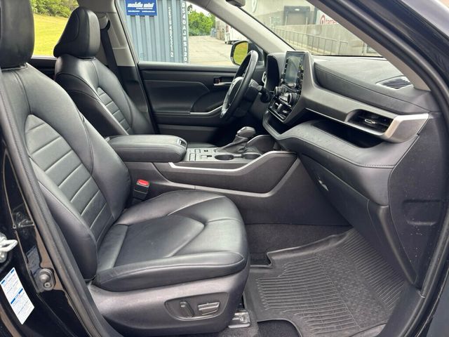 2022 Toyota Highlander 2022 Toyota Highlander XLE - 23030635 - 13