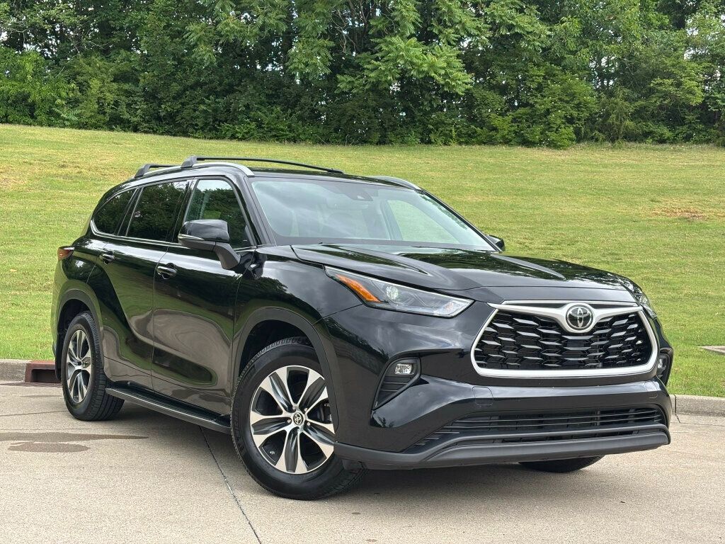 2022 Toyota Highlander 2022 Toyota Highlander XLE - 23030635 - 1