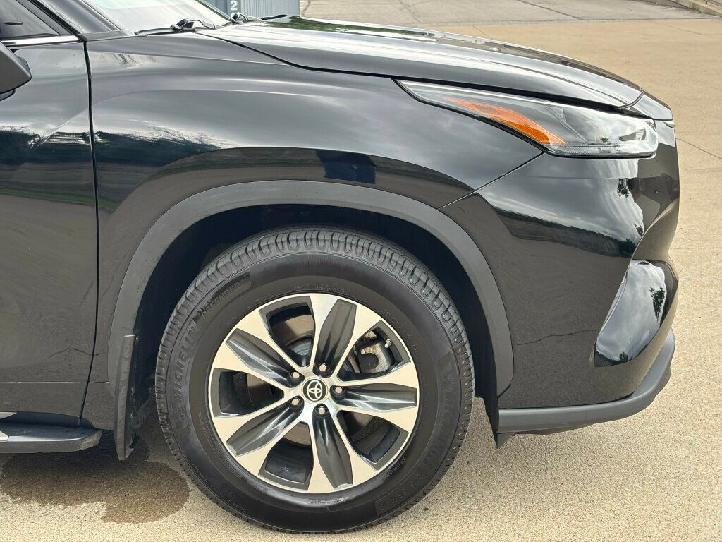 2022 Toyota Highlander 2022 Toyota Highlander XLE - 23030635 - 38