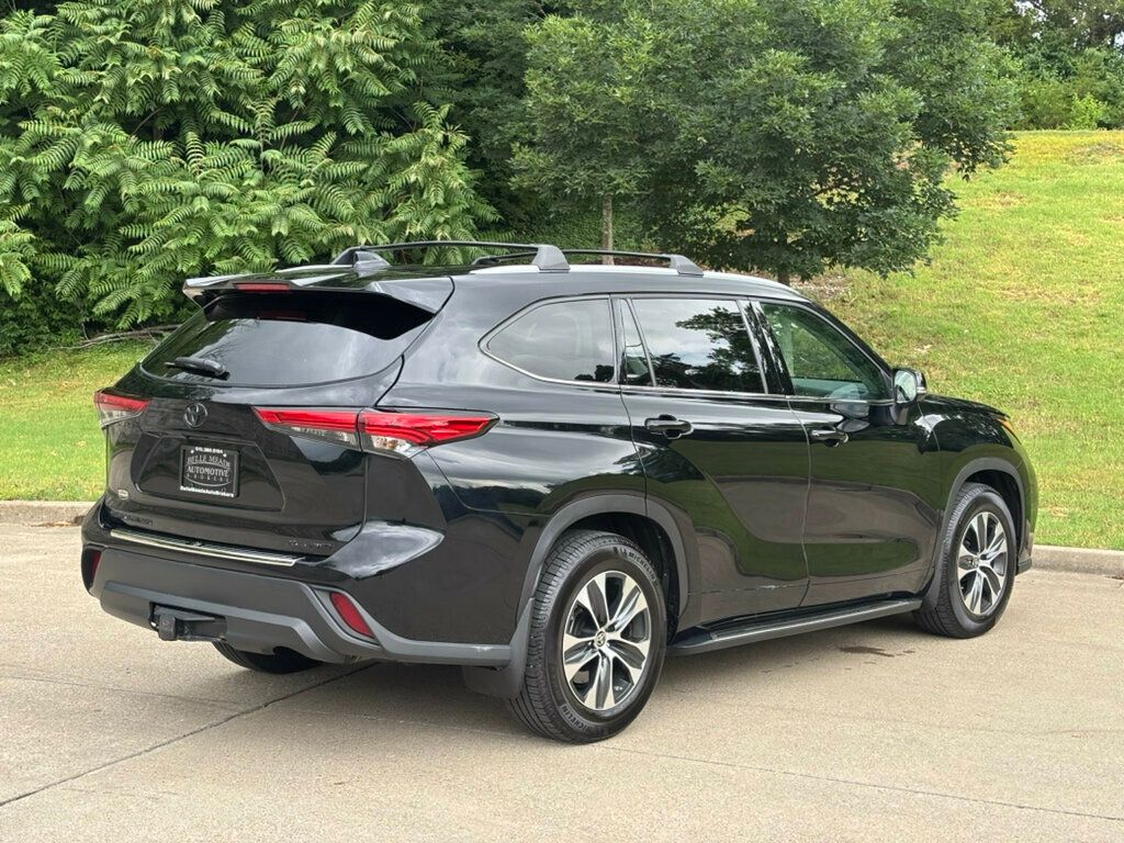 2022 Toyota Highlander 2022 Toyota Highlander XLE - 23030635 - 3