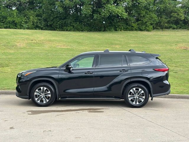 2022 Toyota Highlander 2022 Toyota Highlander XLE - 23030635 - 6