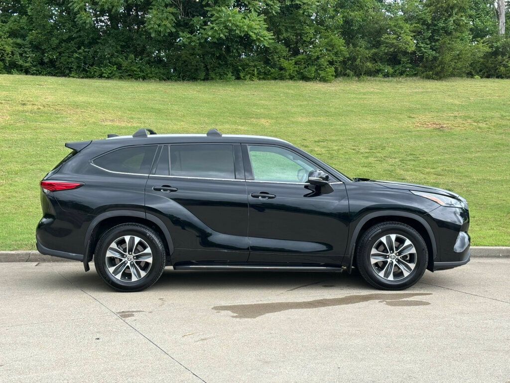 2022 Toyota Highlander 2022 Toyota Highlander XLE - 23030635 - 7