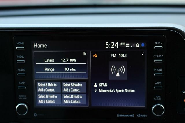 2022 Toyota Highlander LE - Photo 11