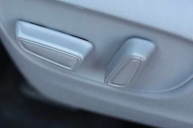 2022 Toyota Highlander LE - Photo 22