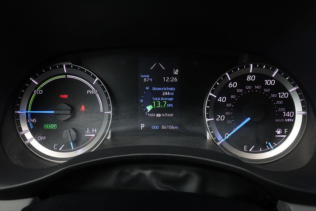 2022 Toyota Highlander Hybrid LE photo 33