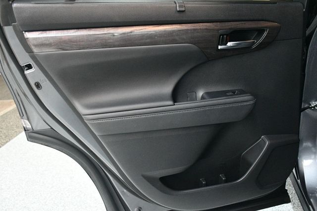 2022 Toyota Highlander Hybrid Limited AWD - 23014175 - 23