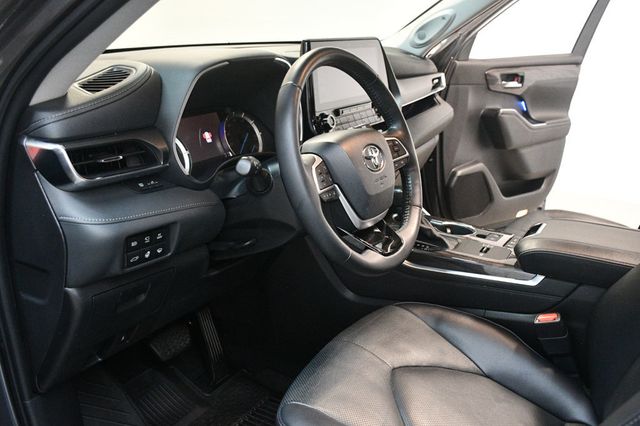 2022 Toyota Highlander Hybrid Limited AWD - 23014175 - 25