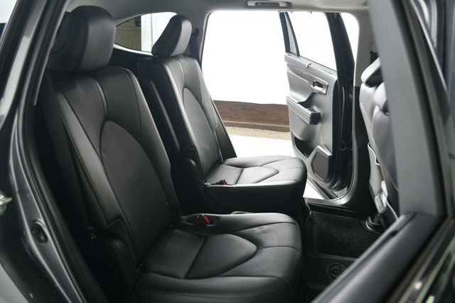 2022 Toyota Highlander Hybrid Limited AWD - 23014175 - 37