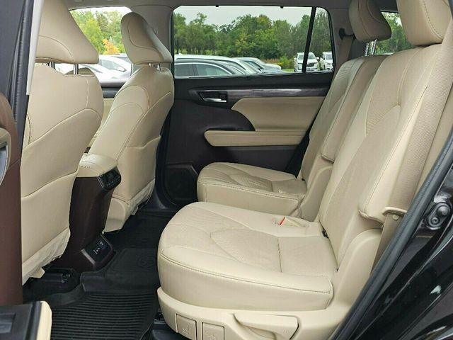 2022 Toyota Highlander Hybrid Limited AWD - 22918473 - 19
