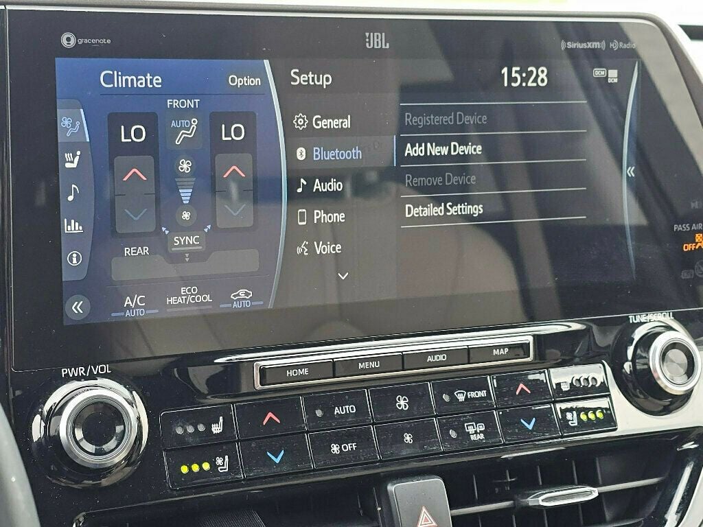 2022 Toyota Highlander Hybrid Limited photo 29