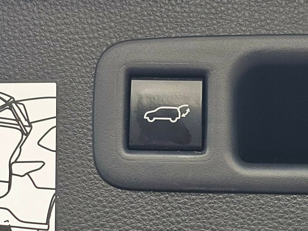 2022 Toyota Highlander Hybrid Limited photo 34