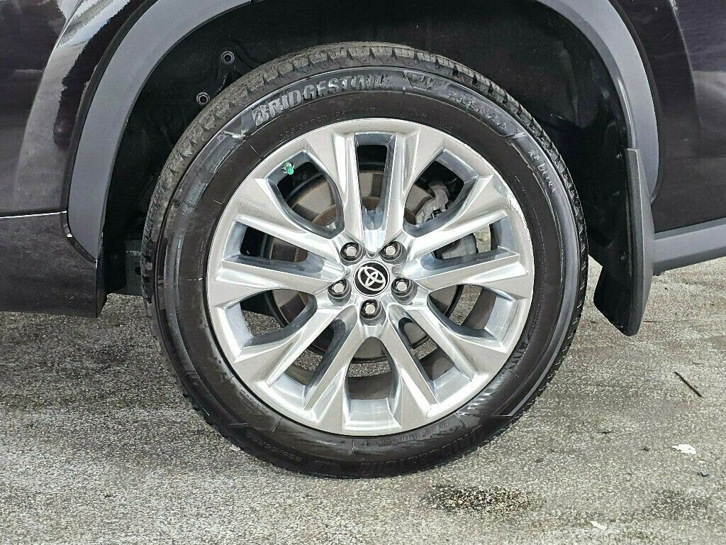 2022 Toyota Highlander Hybrid Limited photo 35