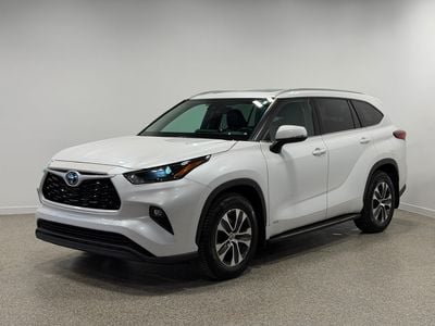 2022 Toyota Highlander - 5TDGBRCH7NS543932