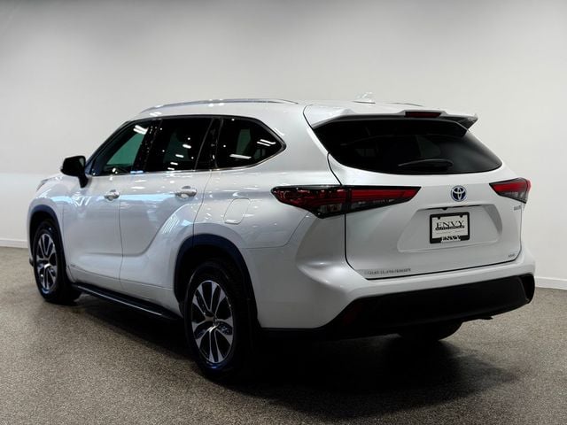 2022 Toyota Highlander Hybrid XLE AWD - 23015206 - 18