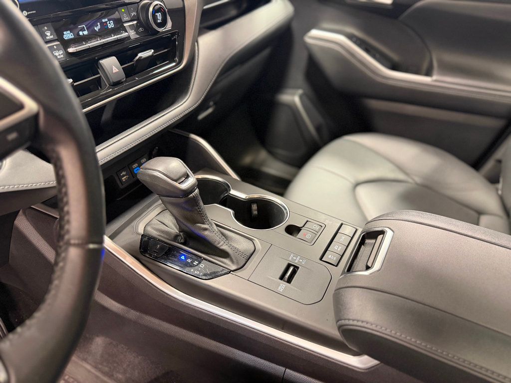 2022 Toyota Highlander Hybrid XLE AWD - 23015206 - 29